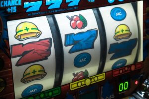 features of slot machines